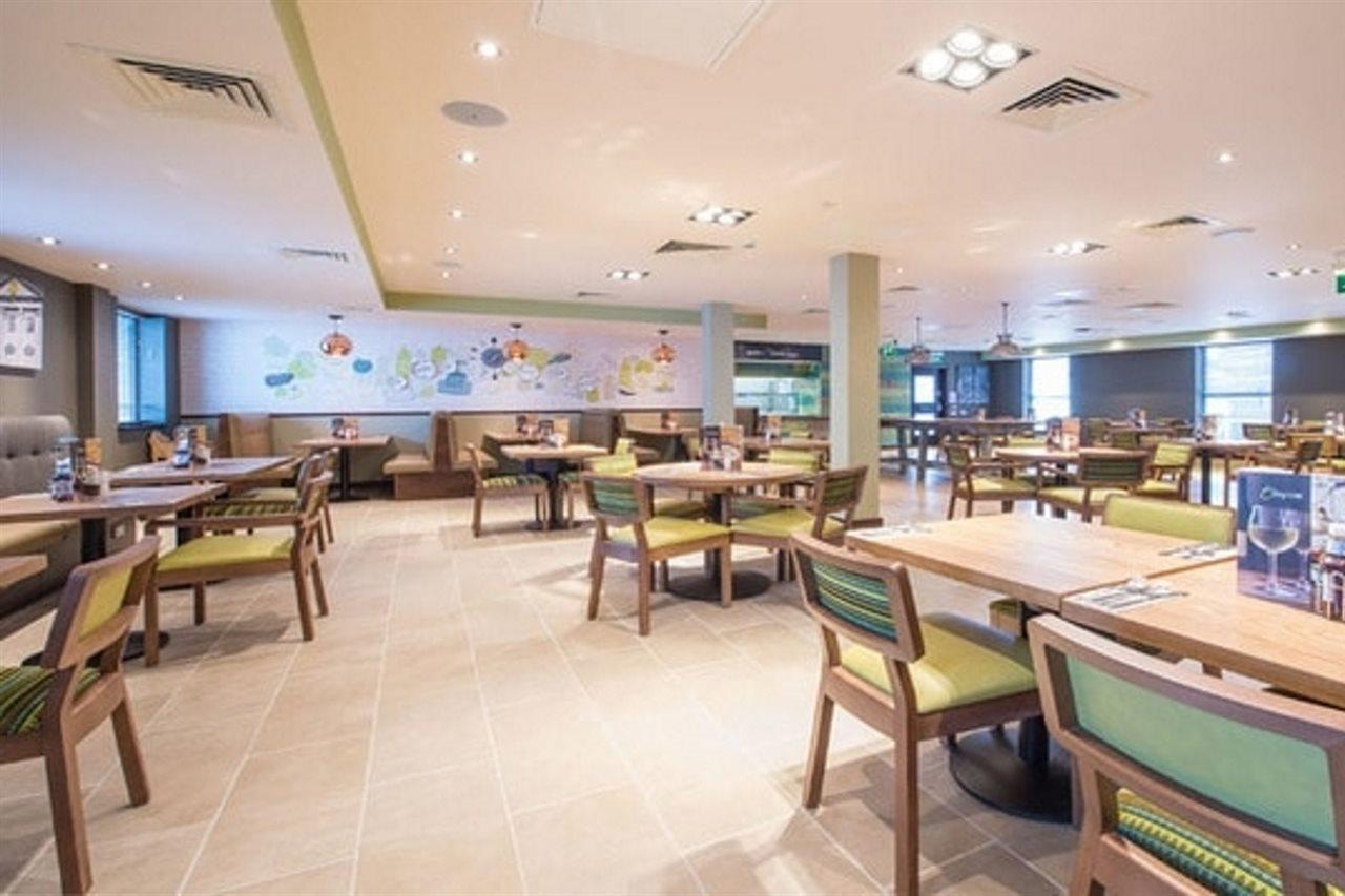 Premier Inn Chelmsford City Centre Ngoại thất bức ảnh